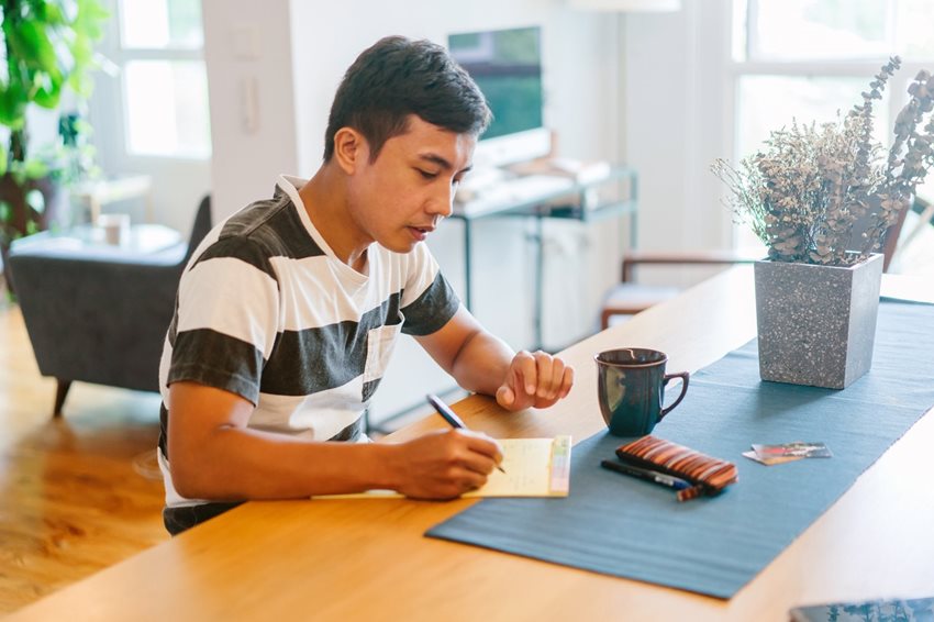man-writing-on-notepad-inside-house-1386612.jpg man-writing-on-notepad-inside-house-1386612.jpg